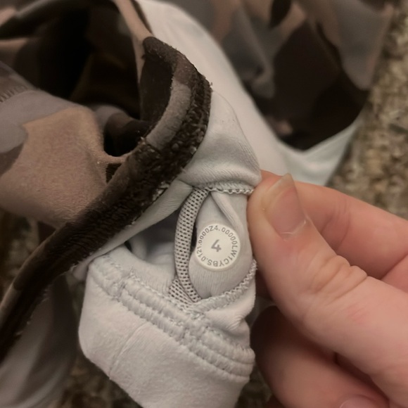 Lululemon camo align tank size 4 - Picture 5 of 5